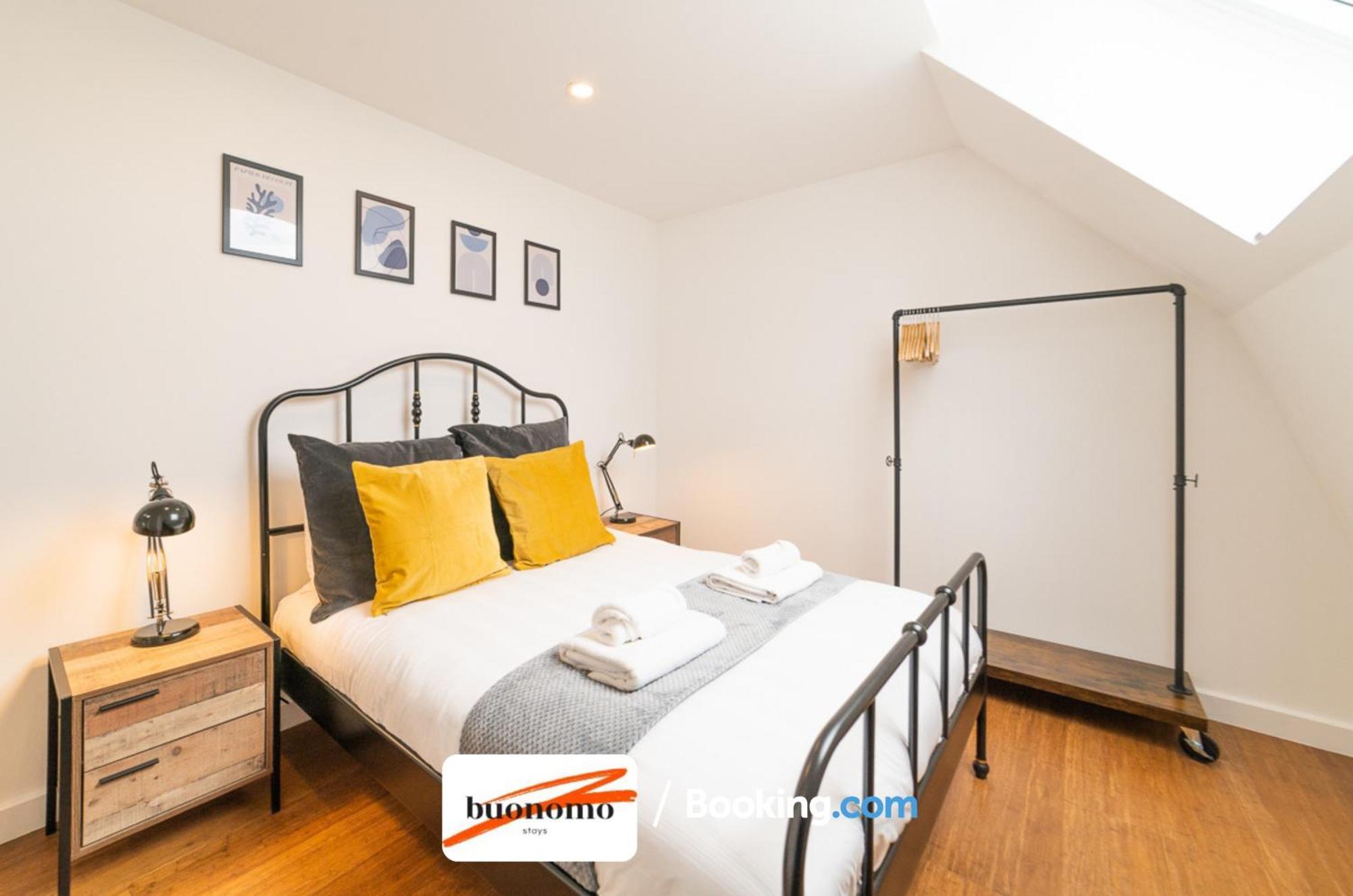 Two Bedroom Apartment At Buonomo Stays Short Lets & Serviced Accommodation Londen Buitenkant foto