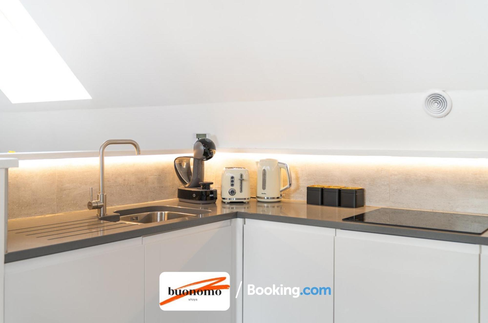 Two Bedroom Apartment At Buonomo Stays Short Lets & Serviced Accommodation Londen Buitenkant foto