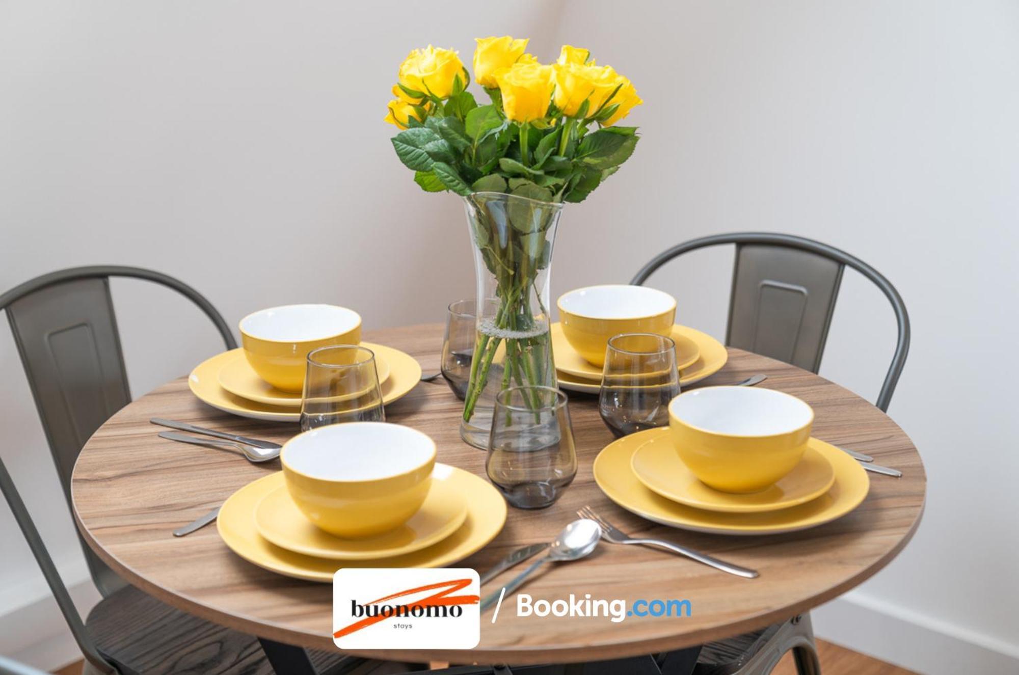 Two Bedroom Apartment At Buonomo Stays Short Lets & Serviced Accommodation Londen Buitenkant foto